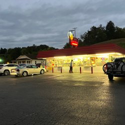 Crisp's Dairy Treat - Great spot for grub after riding/hiking at Armco Park