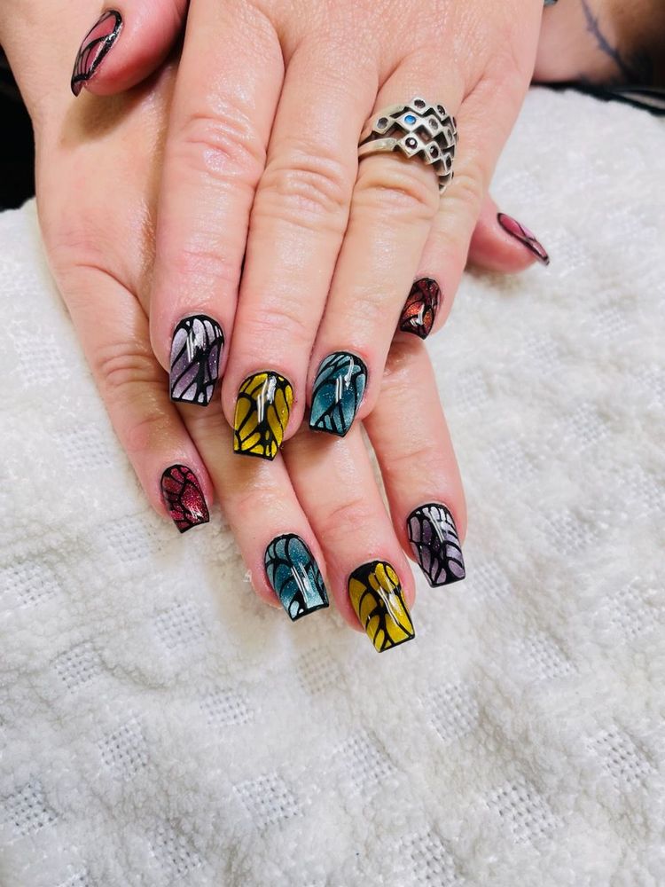 Han's Nails