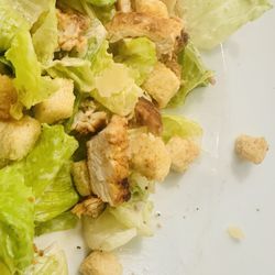 Paradise Bistro - Caesar salad :,(