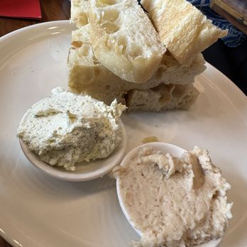 Lucatino - Focaccia flight - Italian Near Me - Carnegie, Pennsylvania
