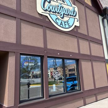 Courtyard Cafe Dells - Breakfast & Brunch Near Me - Wisconsin Dells, Wisconsin Courtyard Cafe Dells - Breakfast & Brunch Near Me - Wisconsin Dells, Wisconsin