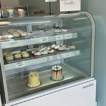 Frosty's - Cupcakes - Ice Cream & Frozen Yogurt Near Me - Lakewood, Ohio