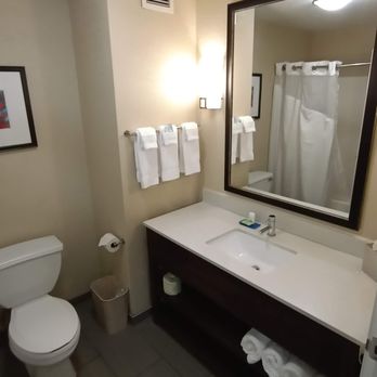 Holiday Inn Express & Suites Ames - Hotels Near Me - Ames, Iowa