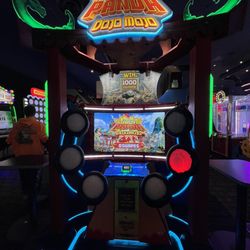 Dave & Buster's Pittsburgh - Homestead - Kung fu panda game