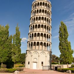 Leaning Tower of Niles