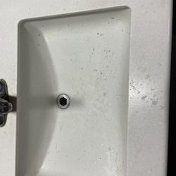 McDonald's - Dirty sink