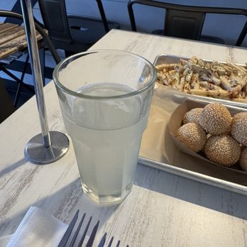 Grains - Ginger pineapple kombucha- better than ginger ale soda - Vegan Near Me - San Diego, California Grains - Ginger pineapple kombucha- better than ginger ale soda - Vegan Near Me - San Diego, California