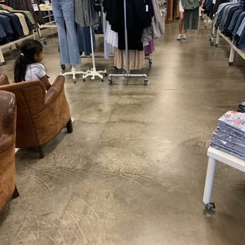 Lucky Brand - Men's Clothing Near Me - Leesburg, Virginia Lucky Brand - Men's Clothing Near Me - Leesburg, Virginia