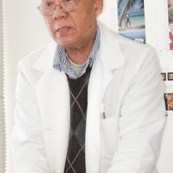 Oriental Healing Art Institute - Zhen Gao came from China and has been practicing Traditional Chinese Medicine for over 40 years.