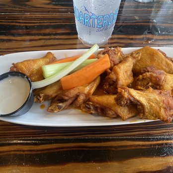 Quarterdeck Restaurants - Buffalo Wings Medium - 1st plate - American Near Me - Plantation, Florida Quarterdeck Restaurants - Buffalo Wings Medium - 1st plate - American Near Me - Plantation, Florida