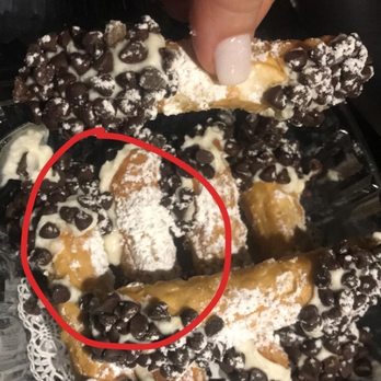 Cannoli Kitchen Pizza - Pizza Near Me - Boca Raton, Florida