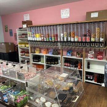 Mill Street Sweets - More candy dispensers - Candy Stores Near Me - Occoquan Historic District, Virginia