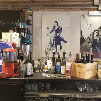 JT Caffè - Cute bar decoration - Wine Bars Near Me - Florence, FI