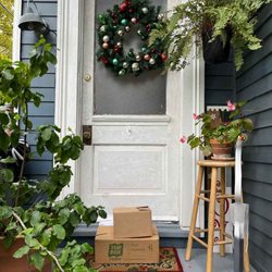 Top Box Foods - New Orleans - Delivering directly to your home