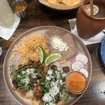 La Madre - Al pastor tacos - Tacos Near Me - Minneapolis, Minnesota