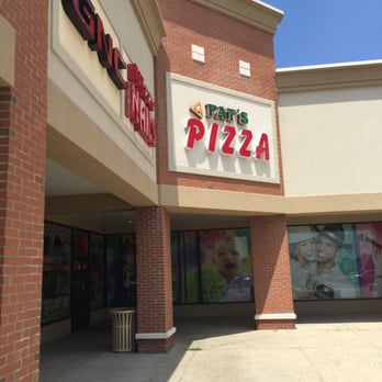 Pat's Pizzeria & Restaurant - Pizza Near Me - Levittown, New York