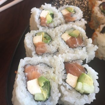 Yo Sushi - Philadelphia Roll - Sushi Bars Near Me - Alameda, California