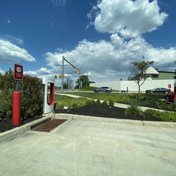 Tesla Supercharger - 8 charging stations - EV Charging Stations Near Me - York Township, Pennsylvania Tesla Supercharger - 8 charging stations - EV Charging Stations Near Me - York Township, Pennsylvania