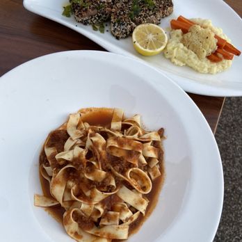 Radici - Pappardelle alla Bolognese, seared tuna steak - Italian Near Me - Hermosa Beach, California Radici - Pappardelle alla Bolognese, seared tuna steak - Italian Near Me - Hermosa Beach, California