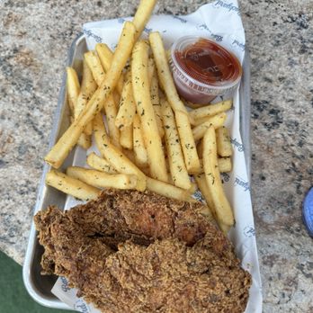 Backyard on Broadway - Kids chicken strips - Bars Near Me - San Antonio, Texas
