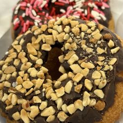 Foster's Donuts