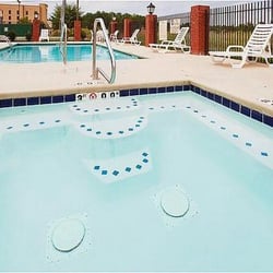 Holiday Inn Express & Suites Gadsden W-Near Attalla