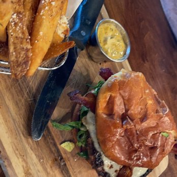 Z'Tejas - Burger - Tex-Mex Near Me - Chandler, Arizona