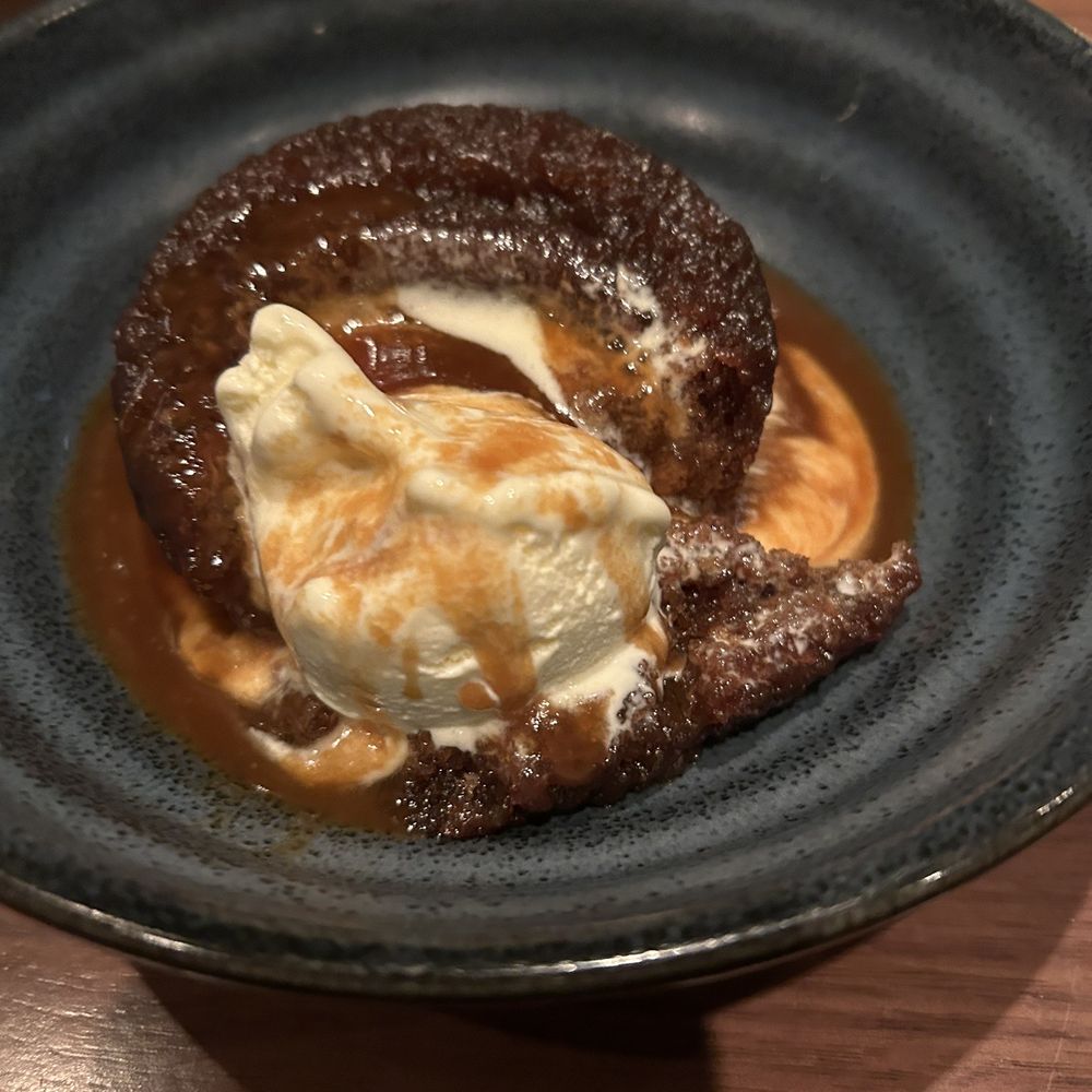 Ramsay's Kitchen - Sticky toffee pudding - New American Near Me - Las Vegas, Nevada Ramsay's Kitchen - Sticky toffee pudding - New American Near Me - Las Vegas, Nevada