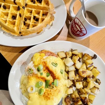 Sunset Grill - Chocolate Chip waffles, Sunset Eggs Benedict and Hot Chocolate - Breakfast & Brunch Near Me - Stoney Creek, Ontario Sunset Grill - Chocolate Chip waffles, Sunset Eggs Benedict and Hot Chocolate - Breakfast & Brunch Near Me - Stoney Creek, Ontario
