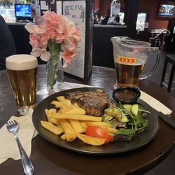 Maloney's Hotel - Tbone steak & XXXX jug are cost-effective, and are tasteful‼