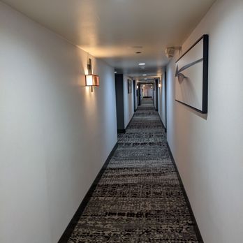 DoubleTree by Hilton Fullerton - Hallway - Hotels Near Me - Fullerton, California