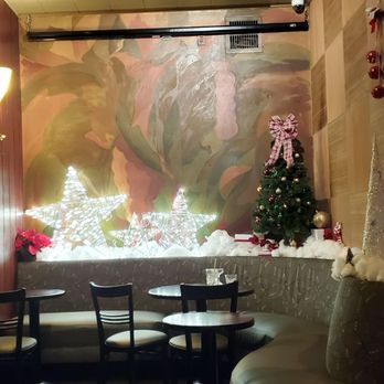 Tony Nik's Cafe - Holiday Decor - Lounges Near Me - San Francisco, California