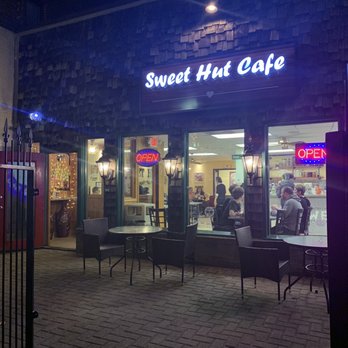 Sweet Hut Cafe - Outside of restaurant - Poke Near Me - Martinsburg, West Virginia
