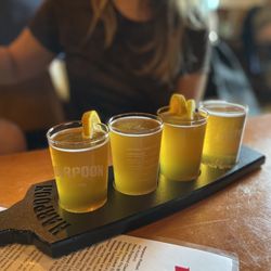 Harpoon Brewery - Flight of any 4