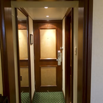 Renaissance London Heathrow Hotel - Standard Room Entry - Hotels Near Me - Hounslow, XGL