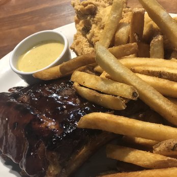 Cheddar's Scratch Kitchen - Half Rack of Ribs & Chicken Tenders - American Near Me - Chattanooga, Tennessee