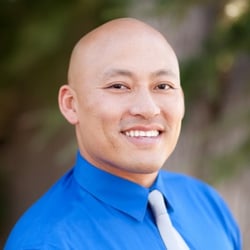 Dr . Daniel Kim DC