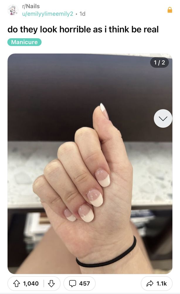 Friendly Nail Spa Logo