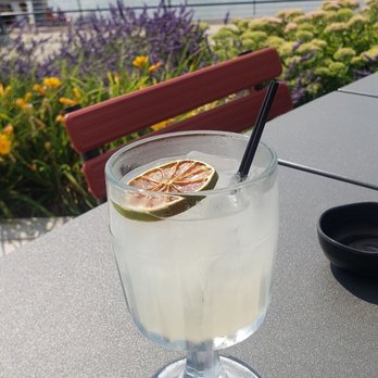Fisherman Jack's - Oasis beverage - Seafood Near Me - Everett, Washington