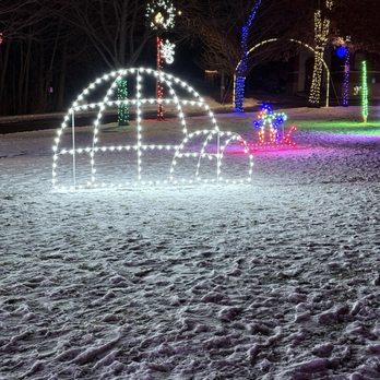 Riverbank Park - Christmas Lights 2024 - Parks Near Me - Westbrook, Maine