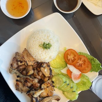Pho Saigon Pearl - Chicken 53. Grilled Chicken White Rice Plate - Vietnamese Near Me - Arlington, Virginia