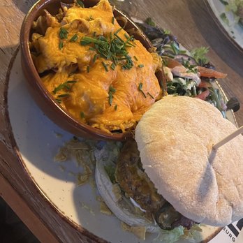 Restobar Brutal - Mexican burger - Bistros Near Me - Heist-op-den-Berg, VAN