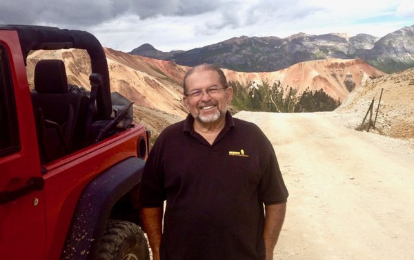 MJ Hayhurst Construction Logo