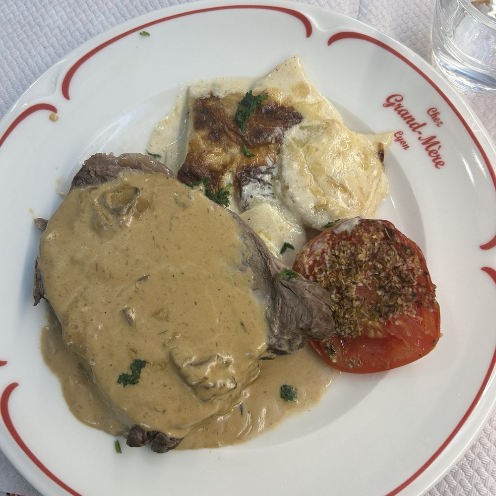 Chez Grand-Mère - Beef Confit - French Near Me - Lyon, 69