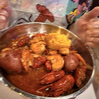 La Juicy Seafood - M2. Crawfish M1. Shrimp (No Head) - Cajun/Creole Near Me - O'Fallon, Missouri