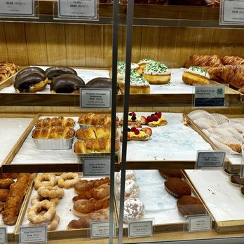 Paris Baguette - Pastries - Bakeries Near Me - Fullerton, California Paris Baguette - Pastries - Bakeries Near Me - Fullerton, California