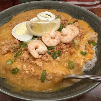 Avenida Restaurant - Pancit Palabok - Filipino Near Me - San Mateo, California