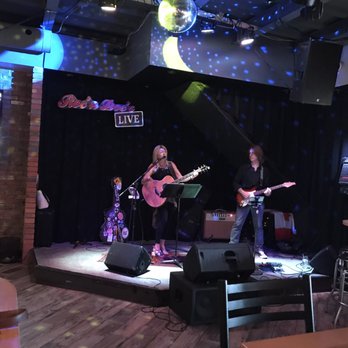Roc'n Doc's - The entertainment - Music Venues Near Me - Mississauga, Ontario