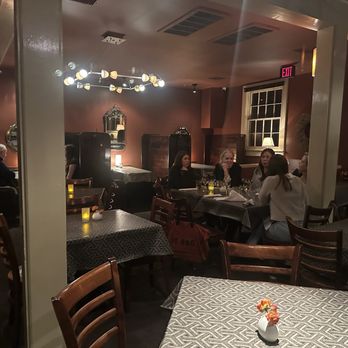 300 East - Dining area - New American Near Me - Charlotte, North Carolina