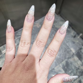 Diva's Nails - Sparkling Long Nails - Nail Salons Near Me - Burbank, California